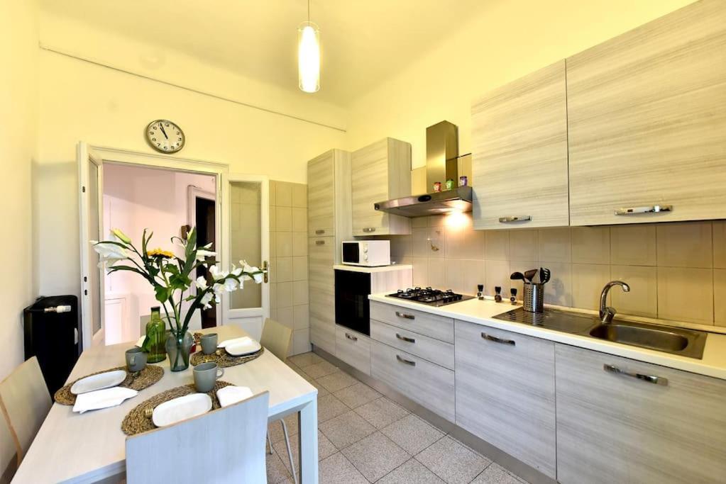 Caseospitali - Angolo Bernini Trilocale Luminoso Apartamento Milão Exterior foto